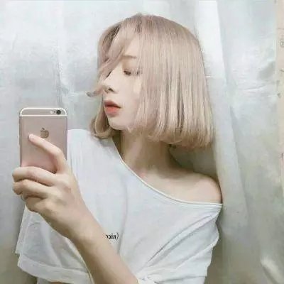 阳台上的坏女孩
